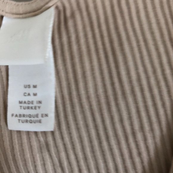 H&M Tan Ribbed Scoop NeckTop with Buttons - Picture 6 of 8